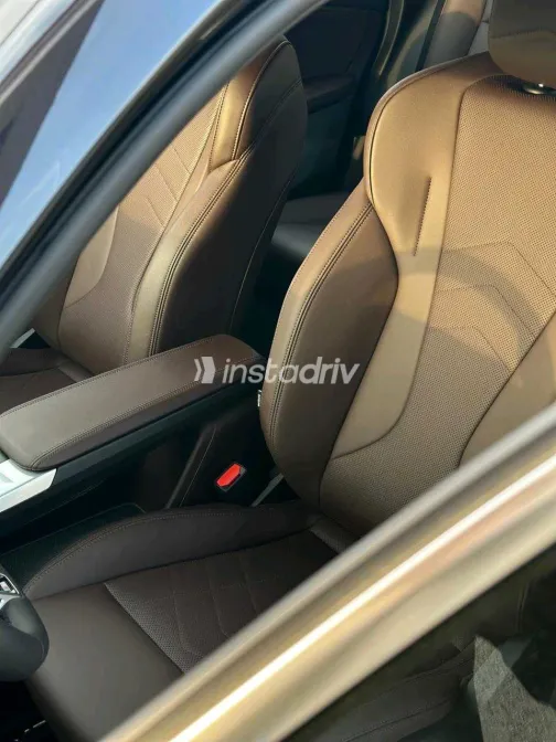 BMW IX1 2025 White Used for Sale - 9