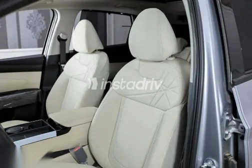 هيونداي توسان 2025 أبيض جديدة للبيع - 4