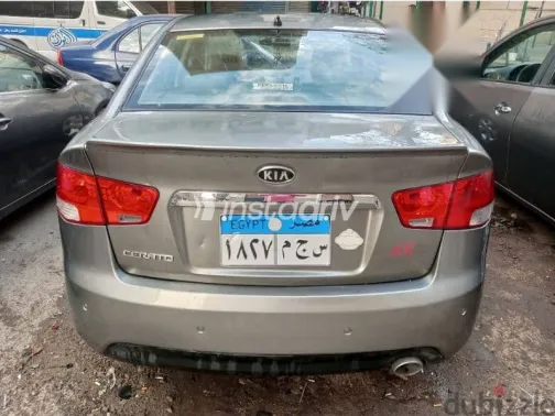 Kia Cerato 2011 Gray Used for Sale - 1