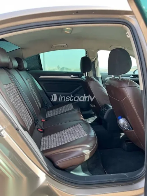 فولكس فاغن باسات 2017 بيج مستعملة للبيع - 6