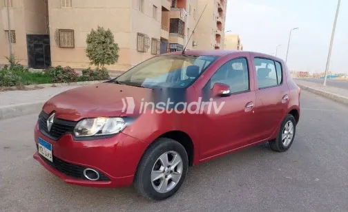 Renault Sandero 2016 Red Used for Sale - 3