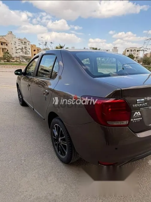رينو لوجان 2022 بني مستعملة للبيع - 2