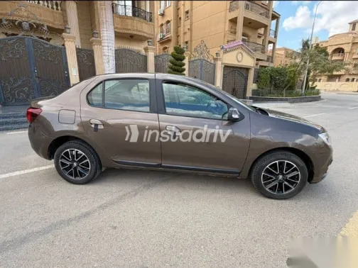 رينو لوجان 2022 بني مستعملة للبيع - 3