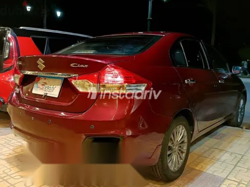 سوزوكى سياز 2016 أحمر مستعملة للبيع - 4