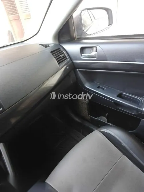 ميتسوبيشي لانسر 2017 رمادي مستعملة للبيع - 9