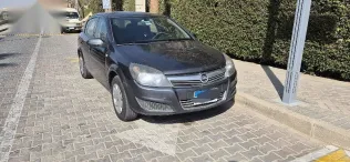 اوبل أسترا 2009 رمادي مستعملة للبيع