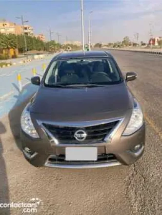 نيسان صنى 2024 أبيض مستعملة للبيع