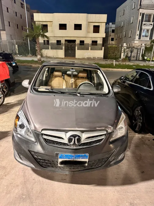 سينوفا A1 2015 أبيض مستعملة للبيع - 6