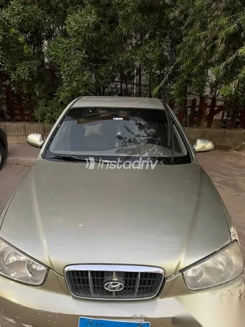 Hyundai Avante 2000 Gold Used for Sale - 5