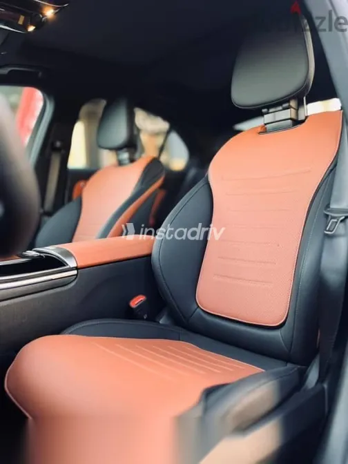 مرسيدس C 180 2025 أسود جديدة للبيع - 8