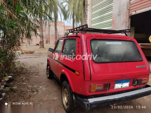 لادا نيفا 1983 أحمر مستعملة للبيع - 4