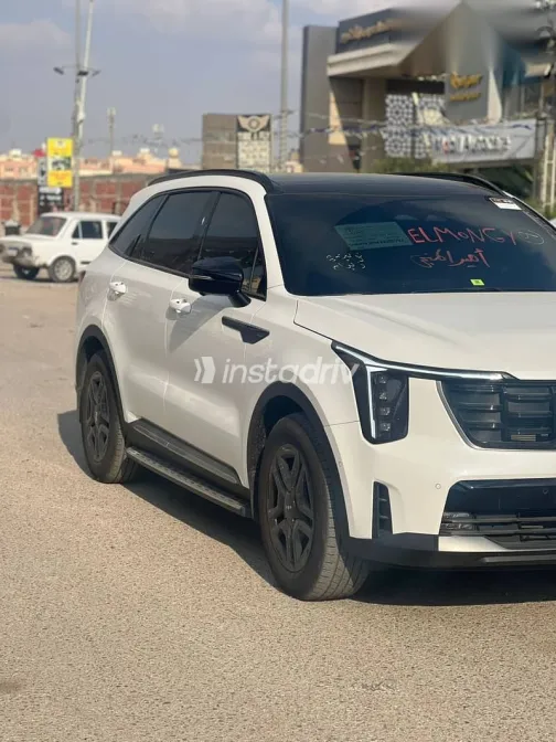 Kia Sorento 2024 White Used for Sale - 3