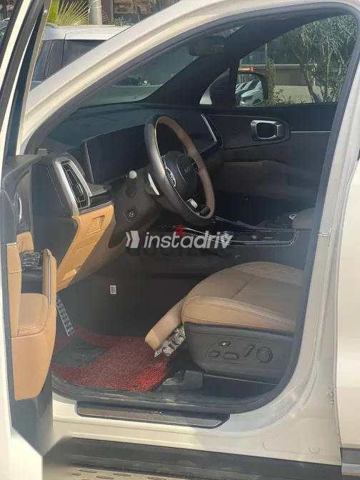 Kia Sorento 2024 White Used for Sale - 4