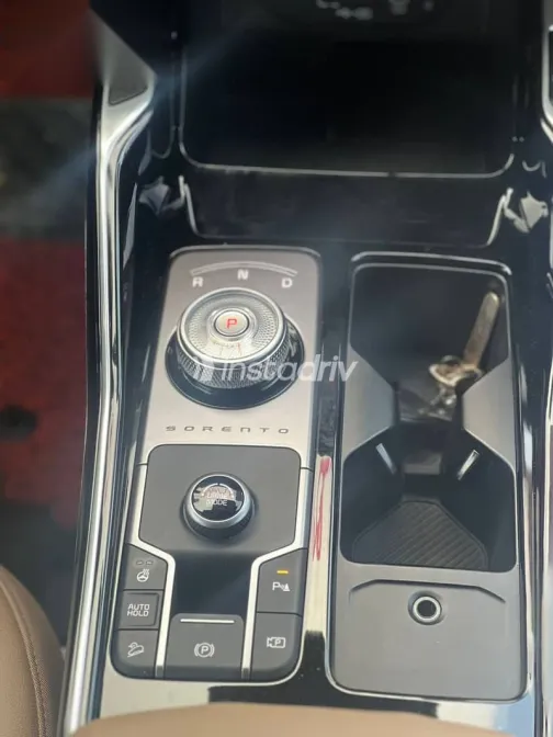 Kia Sorento 2024 White Used for Sale - 8