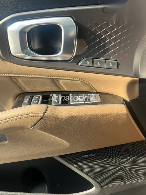 Kia Sorento 2024 White Used for Sale - 9