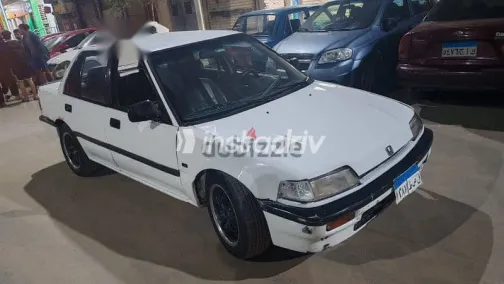 هوندا سيفك 1991 أبيض مستعملة للبيع - 1