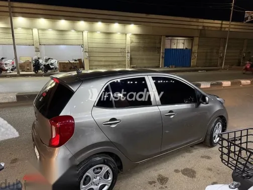 كيا بيكانتو 2020 رمادي مستعملة للبيع - 3