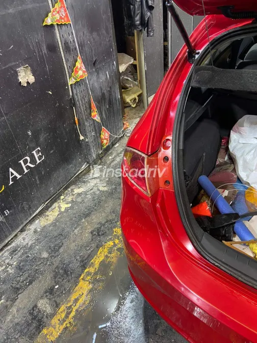 سيات ليون 2012 أبيض مستعملة للبيع - 4