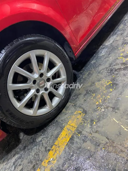 سيات ليون 2012 أبيض مستعملة للبيع - 7