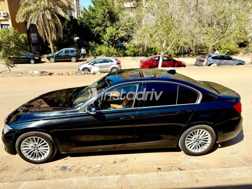 بي ام دبليو 320 2019 أبيض مستعملة للبيع - 7