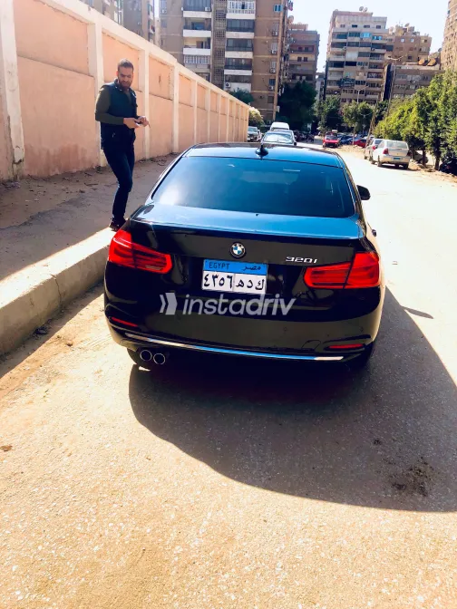 بي ام دبليو 320 2019 أبيض مستعملة للبيع - 9