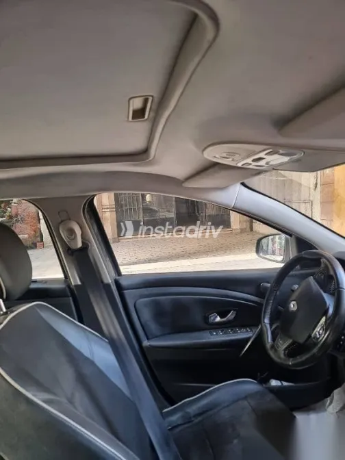 Renault Fluence 2015 Brown Used for Sale - 4