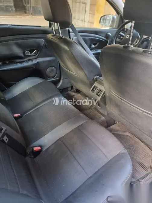 Renault Fluence 2015 Brown Used for Sale - 5