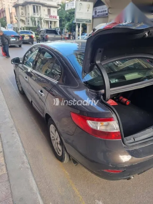 Renault Fluence 2015 Brown Used for Sale - 8