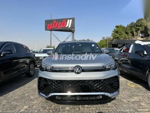 Volkswagen Tiguan 2026 Silver New for Sale - 1
