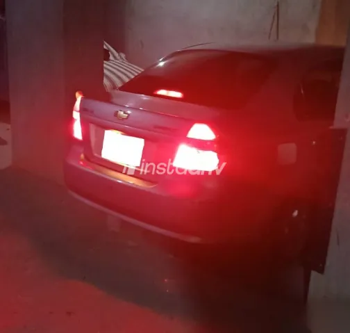 شيفروليه افيو 2012 فضي مستعملة للبيع - 4