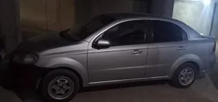 شيفروليه افيو 2012 فضي مستعملة للبيع