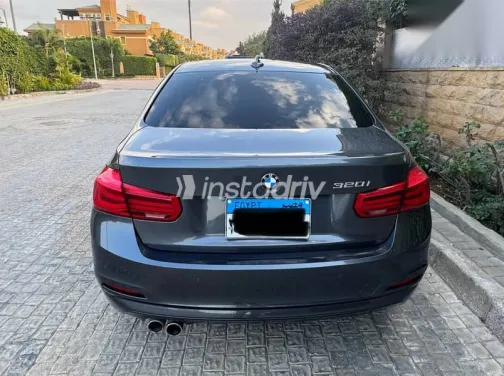 BMW 320 2018 Gray Used for Sale - 3