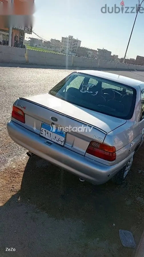 فورد اسكورت 1998 فضي مستعملة للبيع - 3