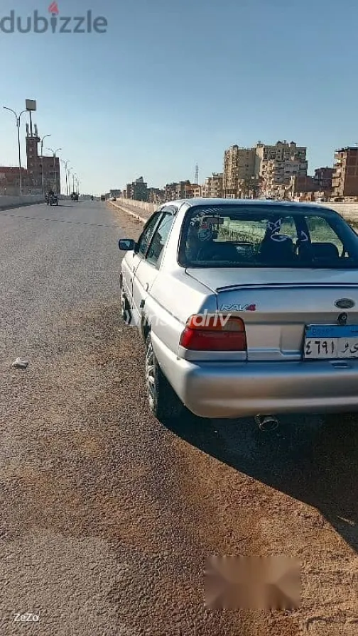 فورد اسكورت 1998 فضي مستعملة للبيع - 5