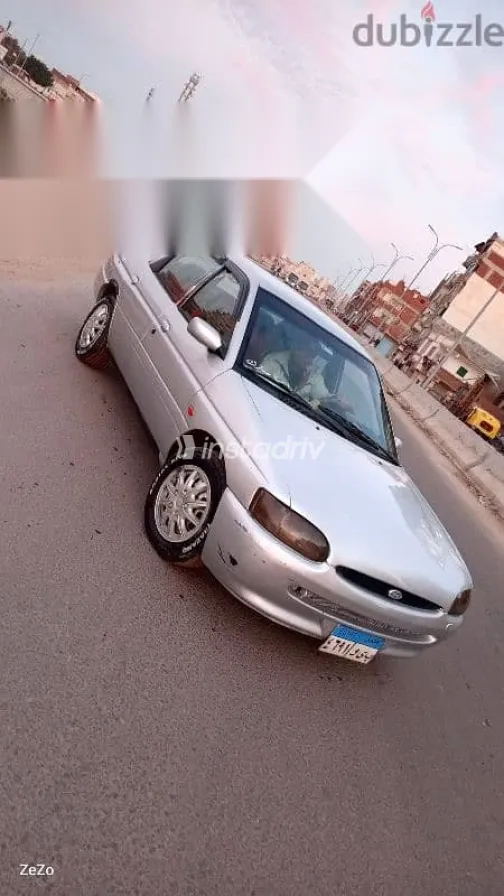فورد اسكورت 1998 فضي مستعملة للبيع - 10