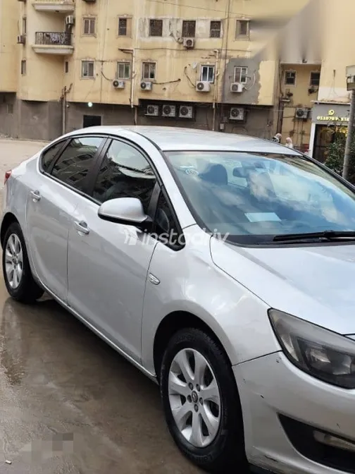 Opel Astra 2017 Silver Used for Sale - 5