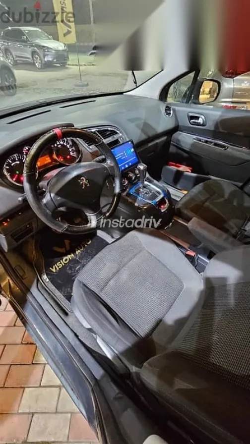 بيجو 5008 2017 رمادي مستعملة للبيع - 6