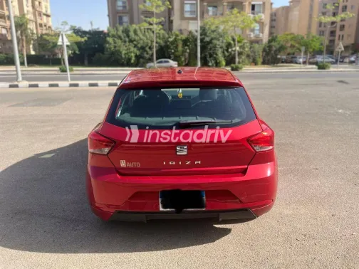 سيات ابيزا 2020 أبيض مستعملة للبيع - 6