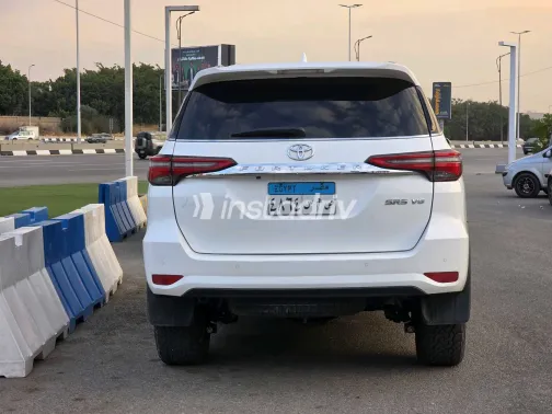 Toyota Fortuner 2024 White Used for Sale - 1