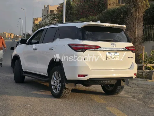 Toyota Fortuner 2024 White Used for Sale - 5