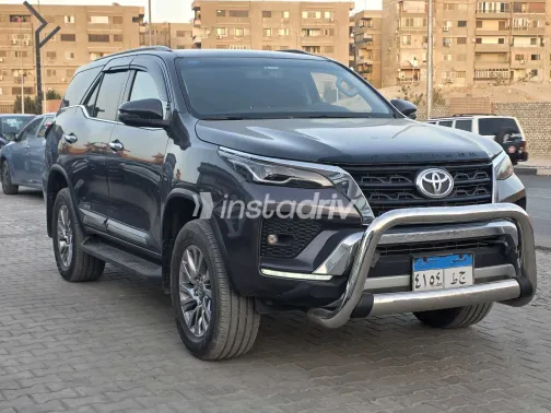 تويوتا فورتشنر 2022 أبيض مستعملة للبيع - 6