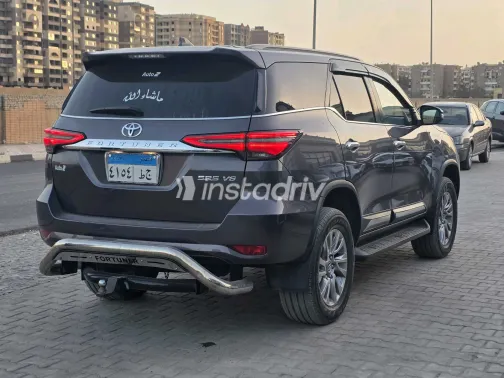 تويوتا فورتشنر 2022 أبيض مستعملة للبيع - 7