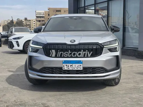 سكودا كودياك 2025 أبيض مستعملة للبيع - 8