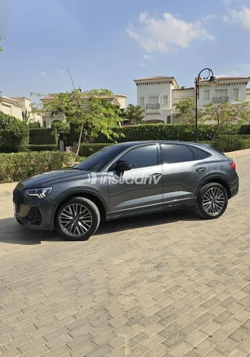 Audi Q3 2024 Gray Used for Sale - 2