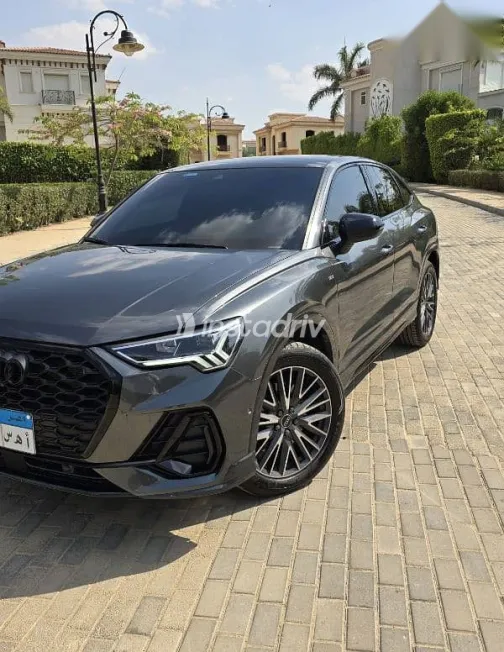 Audi Q3 2024 Gray Used for Sale - 4