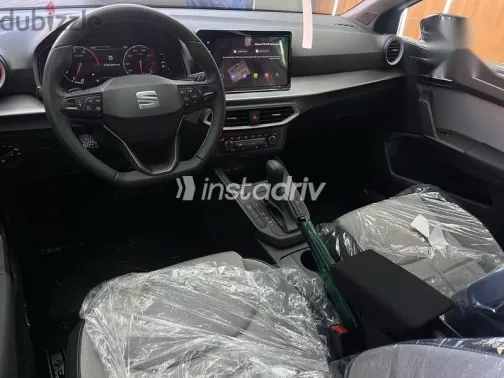 سيات ابيزا 2026 رمادي جديدة للبيع - 6