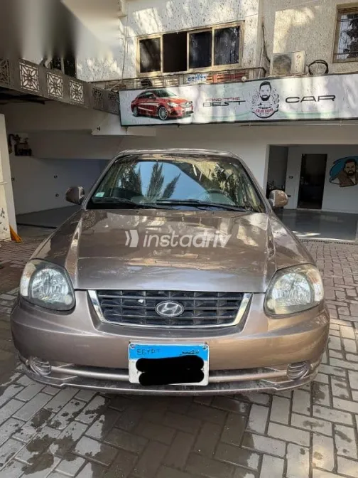 Hyundai Verna 2017 White Used for Sale - 1