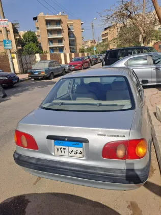 تويوتا كورولا 1990 أبيض مستعملة للبيع