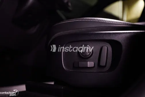 Land Rover Velar 2020 White Used for Sale - 10