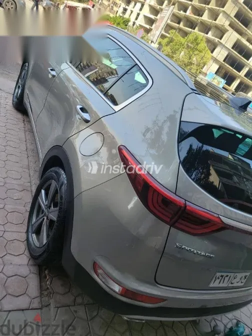 Kia Sportage 2016 Gold Used for Sale - 3